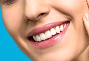 Teeth Whitening Options: From DIY to Professional Treatments in Boynton Beach